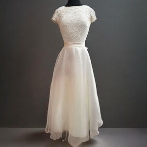 Vintage Cream Lace Bodice Ballgown Prom Dress Satin Ribbon Waist Organza Skirt 8
